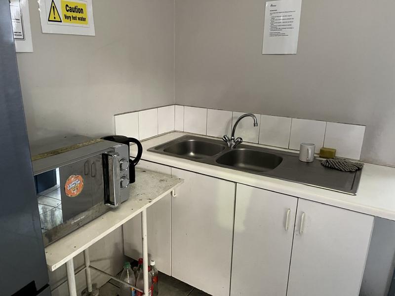 To Let Commercial Property for Rent in Killarney Gardens Western Cape